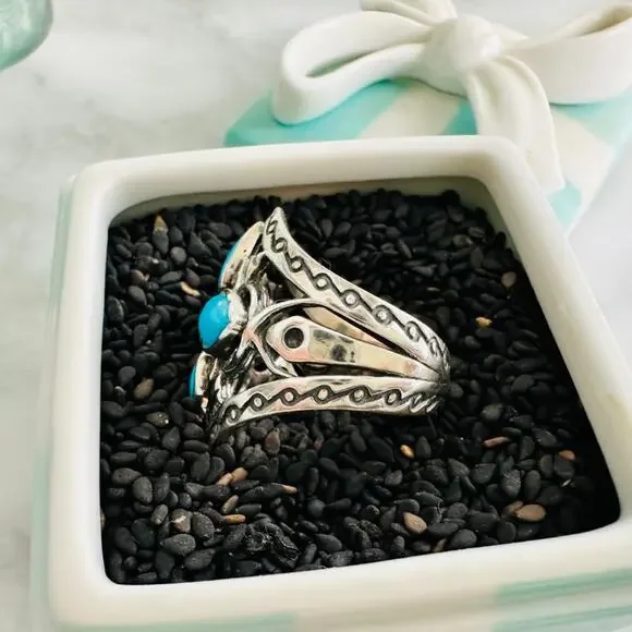 Carolyn Pollack Oval Sleeping Beauty Turquoise .925 Sterling Silver Ring Size 6